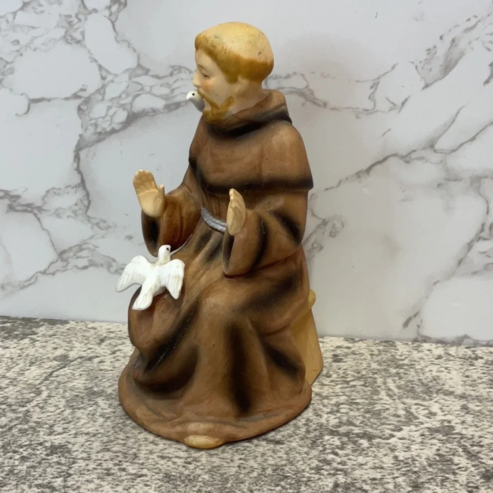 Vintage Sitting St. Francis of Assisi Catholic Sanmyro Japan Porcelain figurine - Picture 2 of 9